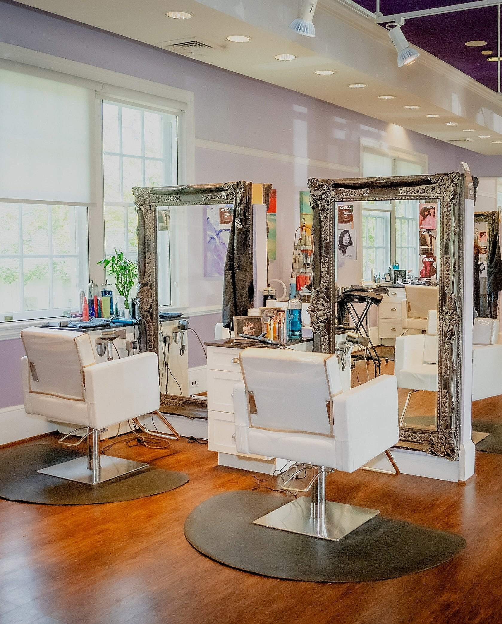 Salon Service Area