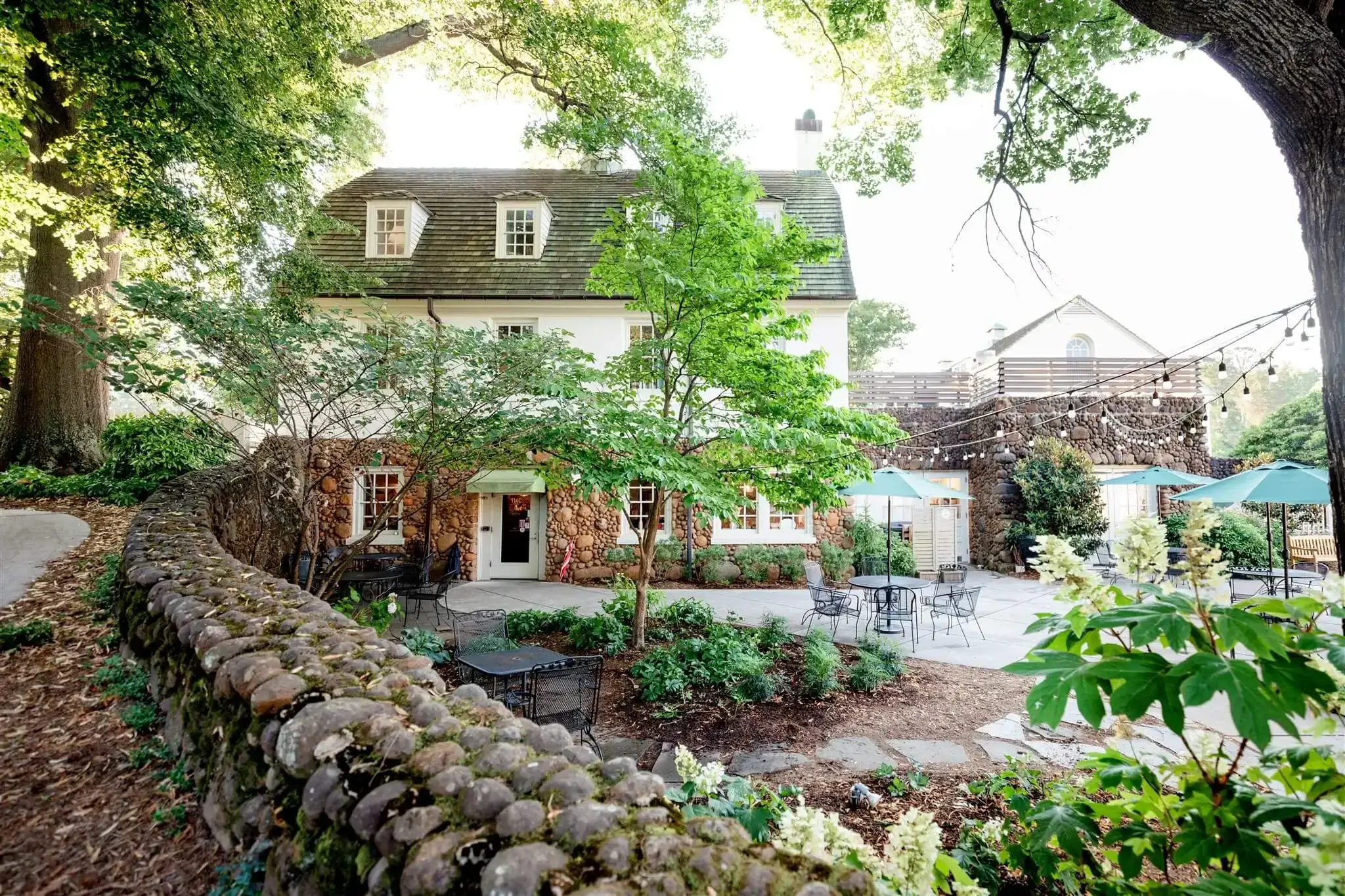 Photo 1 - DJs Exterior